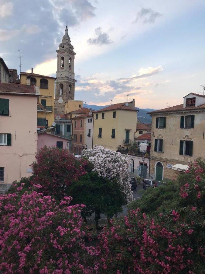 Bed and Breakfast Bb Palazzo Doria Dolcedo Exterior foto